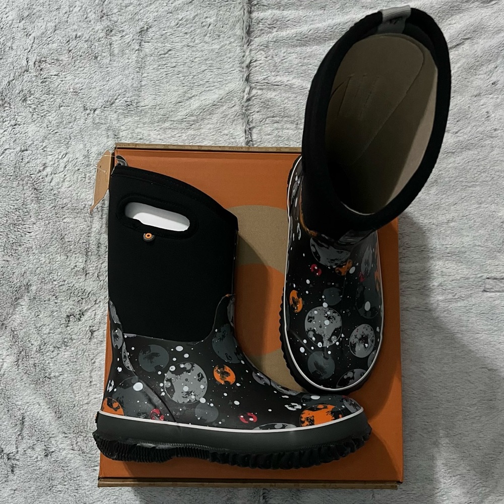Kids Bogs Classic Moon Boots
